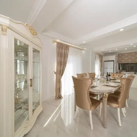 Luxury In A Peaceful Neighborhood With Pool * Antalya
