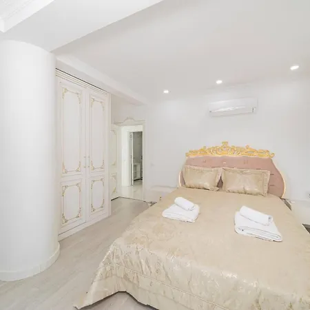 Luxury In A Peaceful Neighborhood With Pool * Antalya