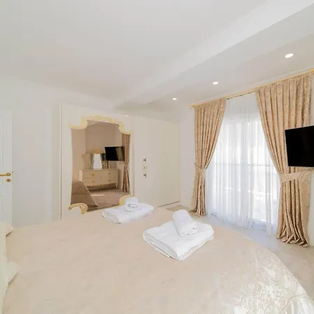 Luxury In A Peaceful Neighborhood With Pool Villa *
